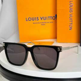 Picture of Louis Vuitton Sunglasses _SKUfw76299822fw